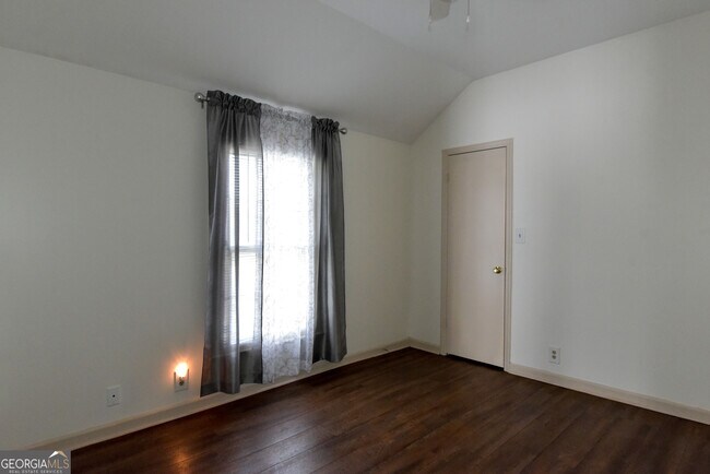 Building Photo - 302 Jefferson St