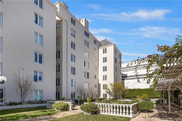 Building Photo - 1424 N Crescent Heights Blvd