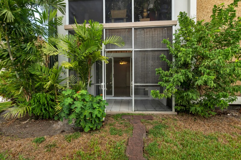 Building Photo - 3040 NE 16th Ave