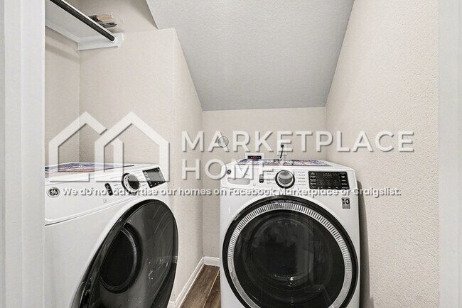 Building Photo - 30501 Pleasant Oaks Dr