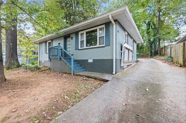 Primary Photo - 1763 Pennington Pl SE