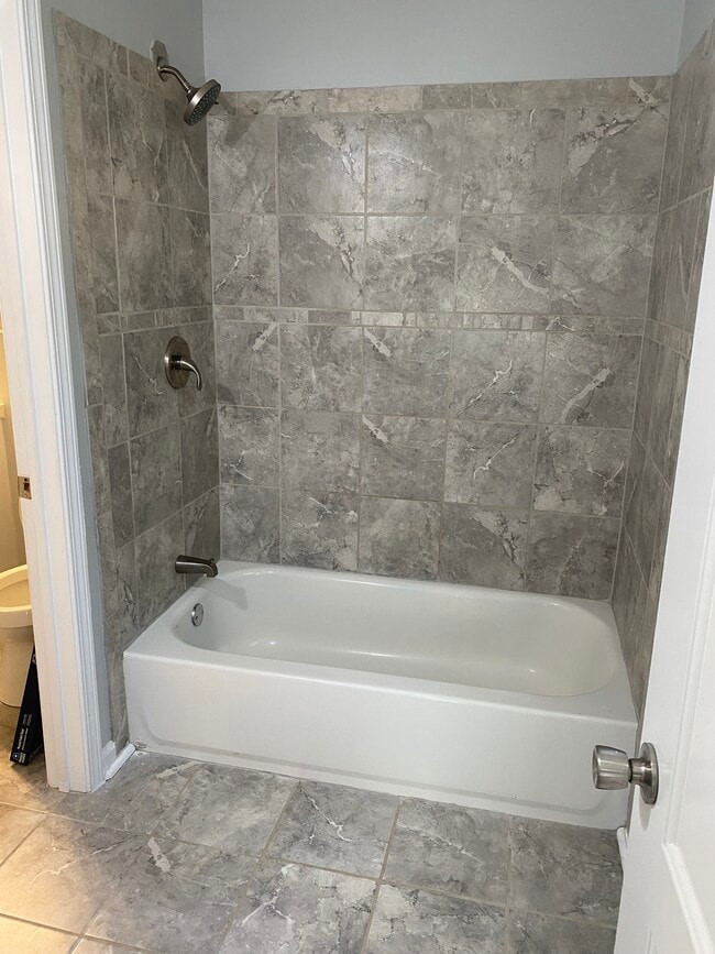 Building Photo - 2206 Emerson Pl