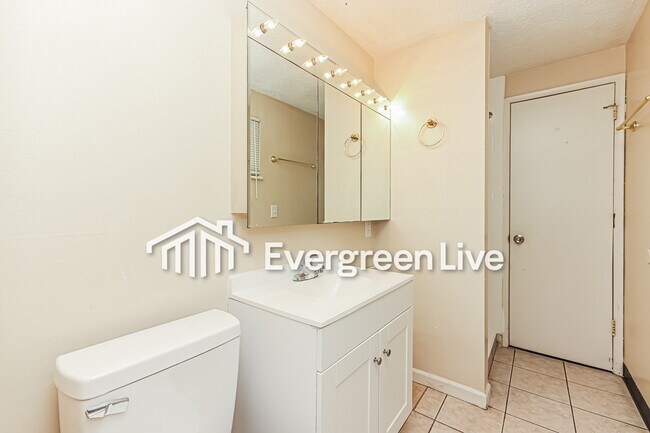 Building Photo - 6509 Harhmanville Rd