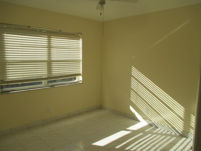 Building Photo - 200 Lake Carol Dr