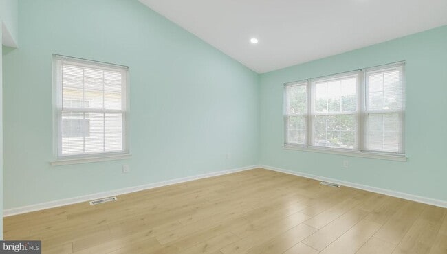 Building Photo - 99 Briarcliff Ct