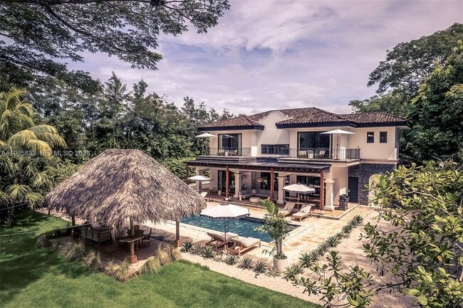 Building Photo - 90 Reserva De Golf