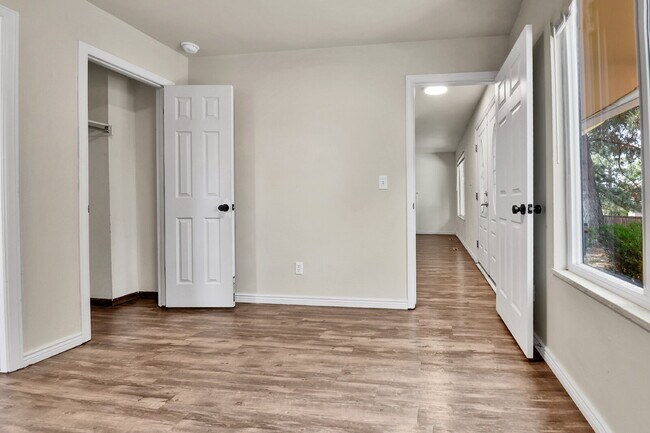 Building Photo - $2,795.00 - 4 Bedroom, 3 Bathroom, Single ...