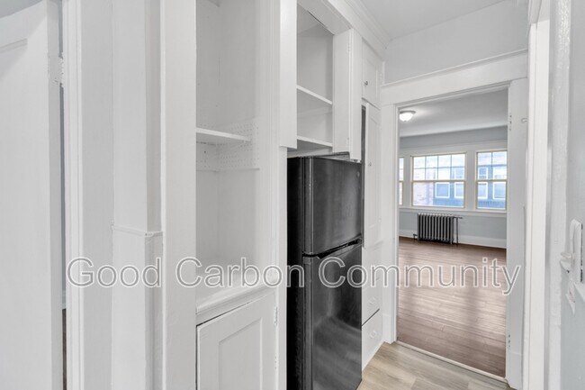 Building Photo - 2720 Main St