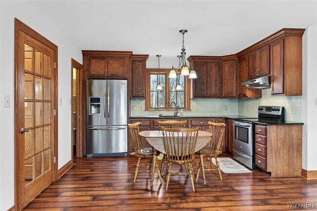 Building Photo - 3945 Lower River Rd