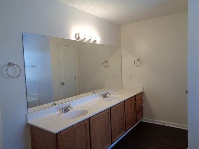 Building Photo - 5155 Arbor View Way
