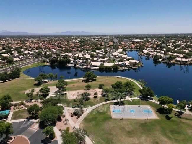 Building Photo - 809 S Lagoon Dr