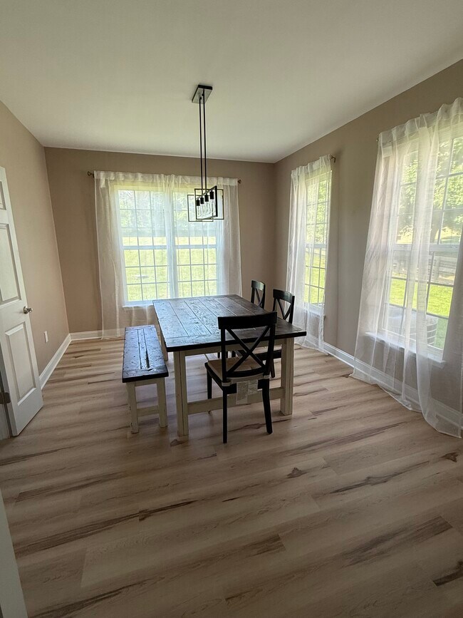 Building Photo - 40883 Meadow Vista Pl