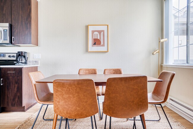 Building Photo - 508 Railway Ave