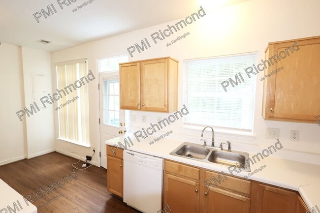 Building Photo - 8607 Millstream Dr