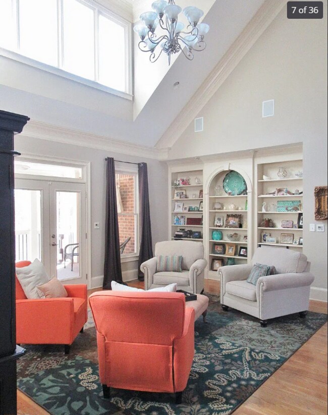 Building Photo - Huge, beautiful custom 4 bedroom house in Oconee!