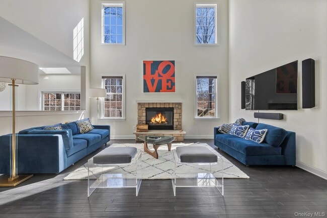 Building Photo - 11 Fraydun Ln