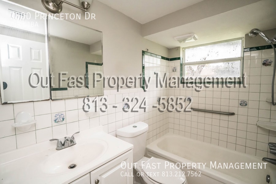 Building Photo - 7300 Princeton Dr