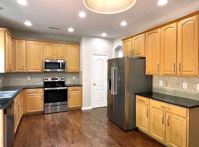 Building Photo - 6321 Adobe Rd