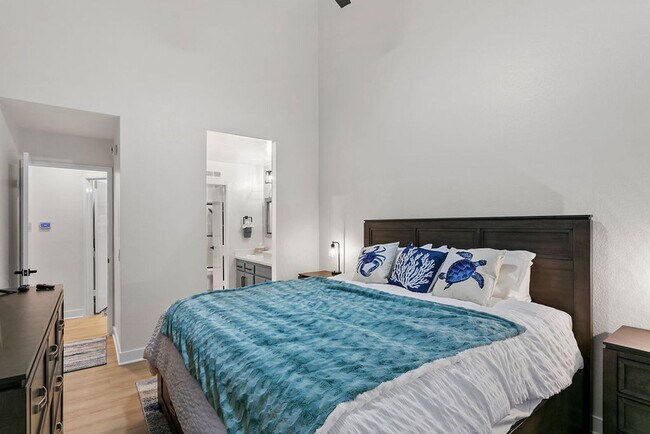 Building Photo - 8 Coral Ridge