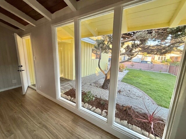 Building Photo - 914 Palma St