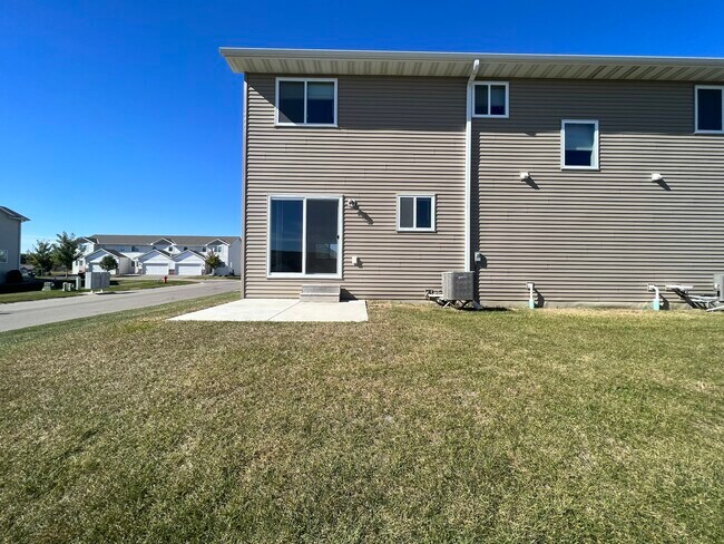 Building Photo - 5207 Foxfield Dr NW