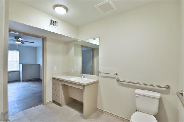Building Photo - 2800 Sayles Blvd