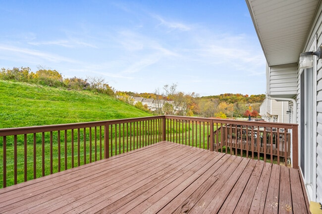 Building Photo - 2711 Canterbury Dr