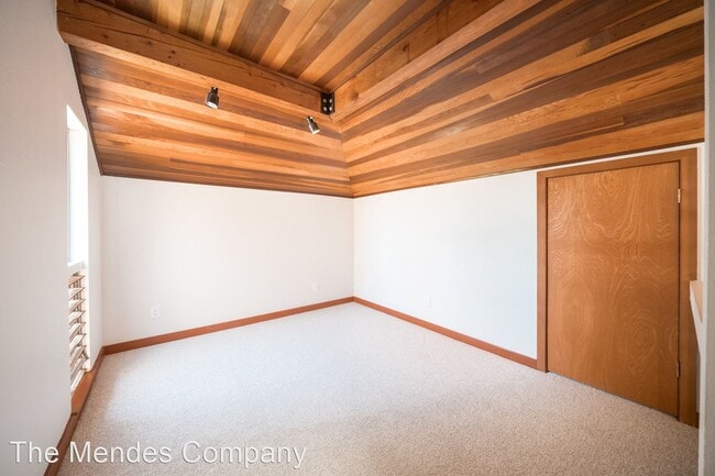 Building Photo - 4 br, 2.5 bath House - 4294 Sierra Vista