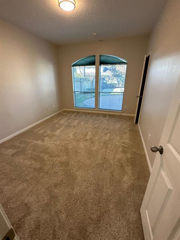 Building Photo - 5723 Dove Ridge Ln