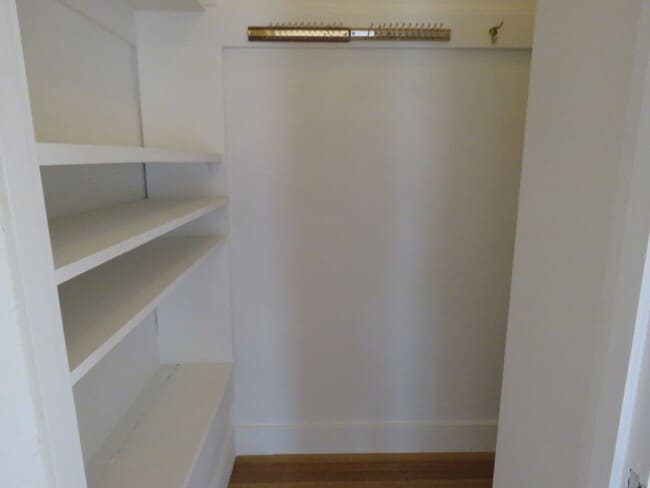 Building Photo - Elegant 4 bedroom House  with bonuses