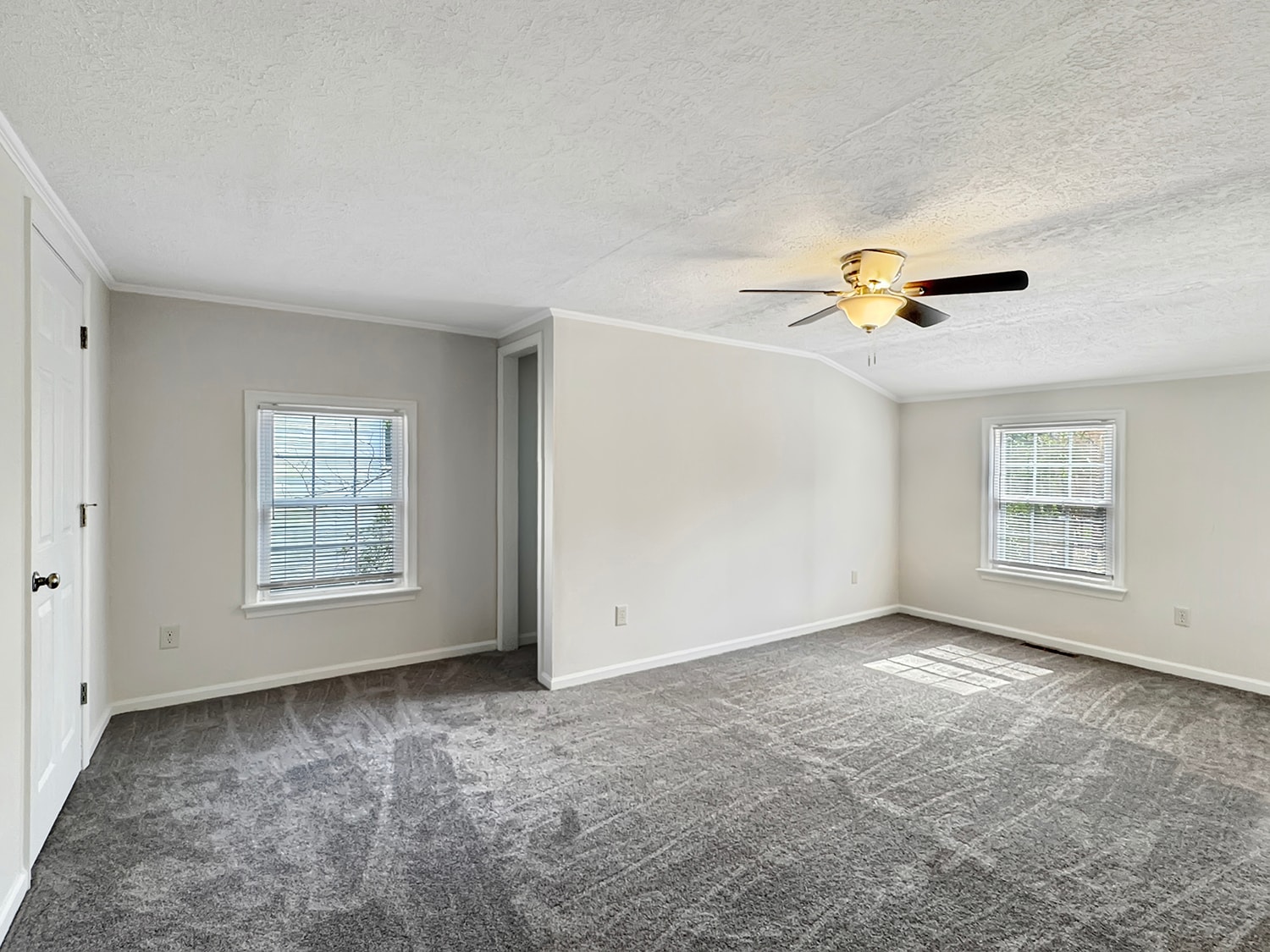 Building Photo - 106 Lexington Dr