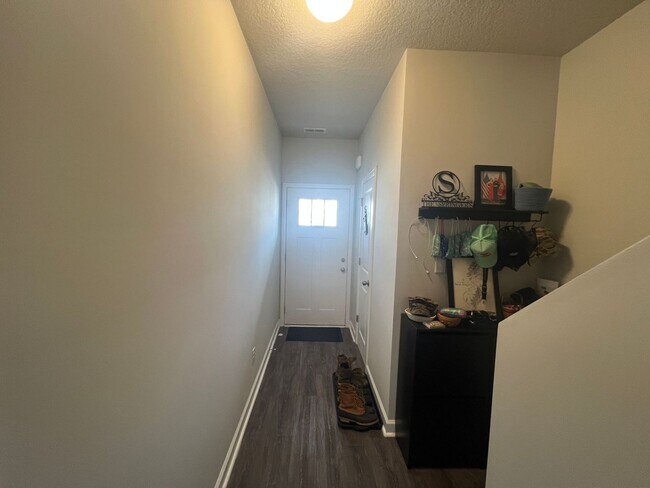 Building Photo - 208 Shallowbag Bay Ln