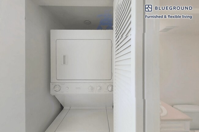 Building Photo - 1405 Beacon St