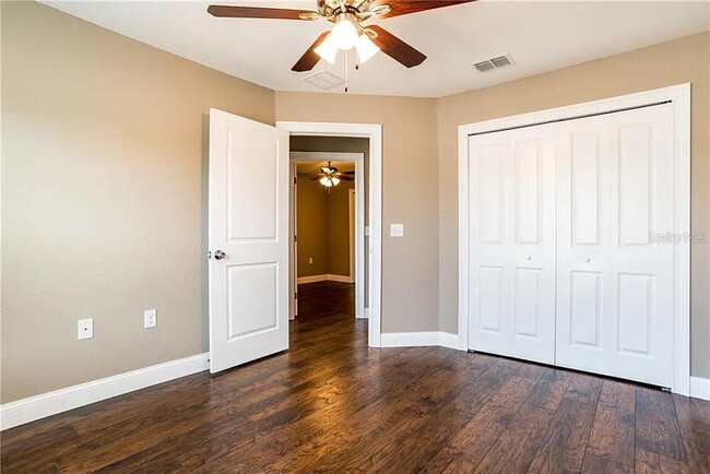 Building Photo - 2015 Lunn Landings Dr