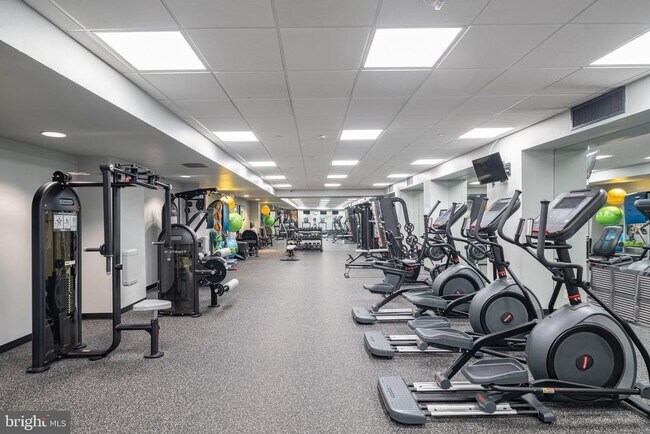 Building Photo - 2601 Pennsylvania Ave