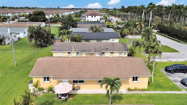 Building Photo - 25450 SW 107th Ave