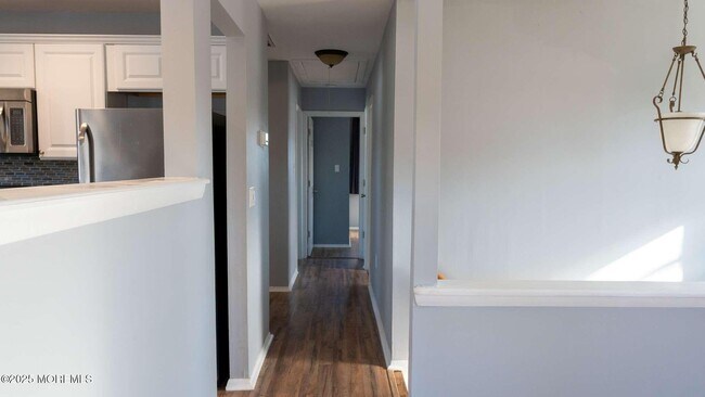 Building Photo - 6 Reno Ct