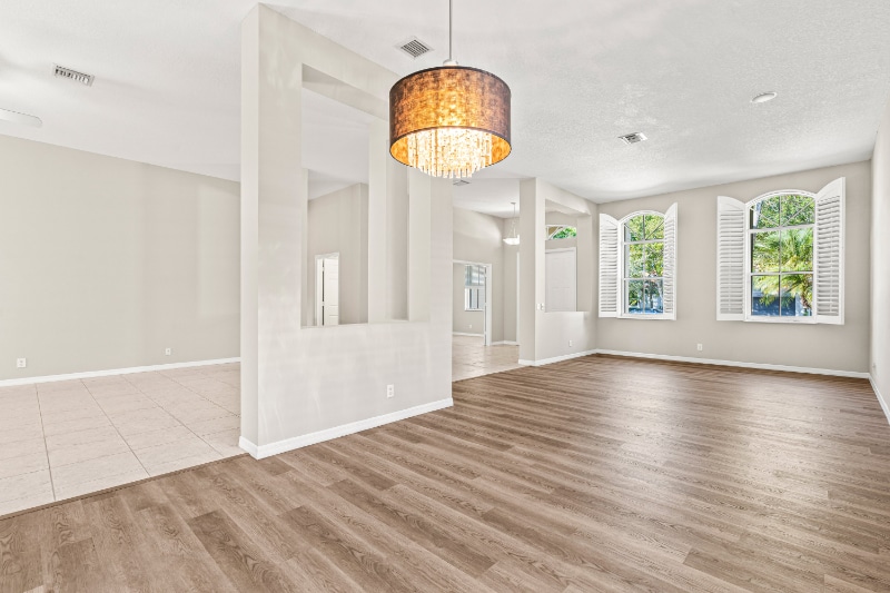 Building Photo - 1366 Crossbill Ct