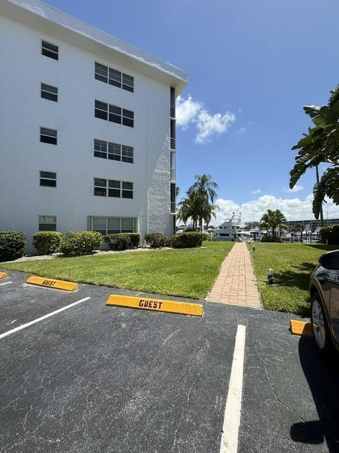 Building Photo - 29 Yacht Club Dr