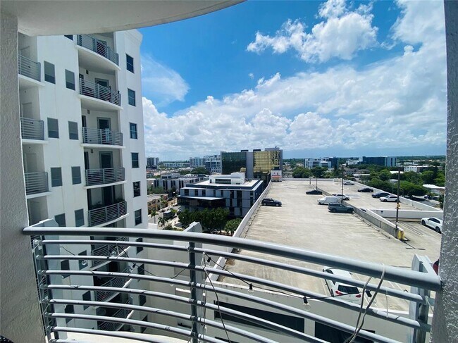 Building Photo - 1830 Radius Dr