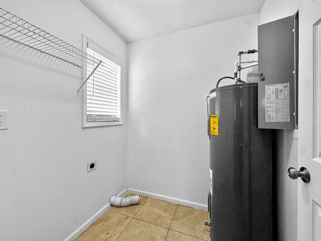 Building Photo - 2822 Arbor Ct