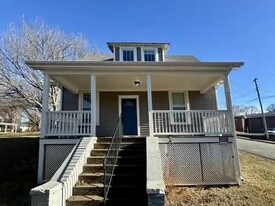 Building Photo - 715 Carter St