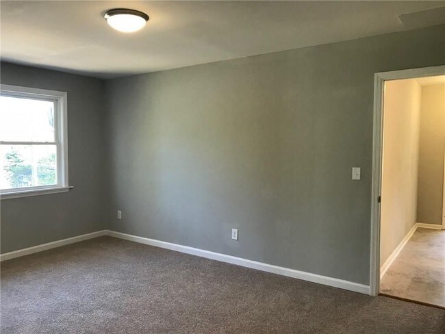 Building Photo - 1280 Arkwright Pl SE