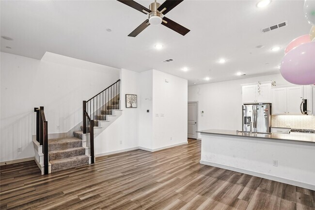 Building Photo - 6441 Iron Horse Blvd