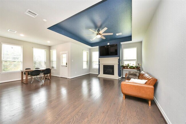 Building Photo - 120 Chestnut Run Ct