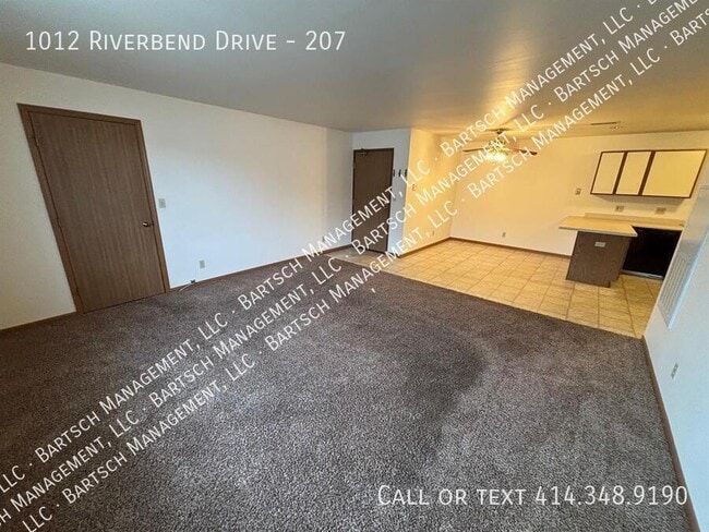 Building Photo - 1012 Riverbend Dr