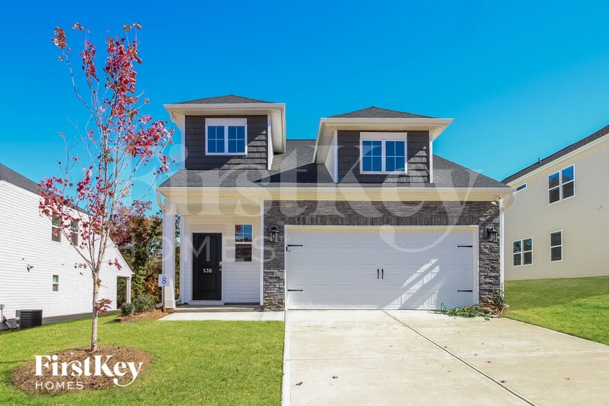 Primary Photo - 530 Hillpark Ln