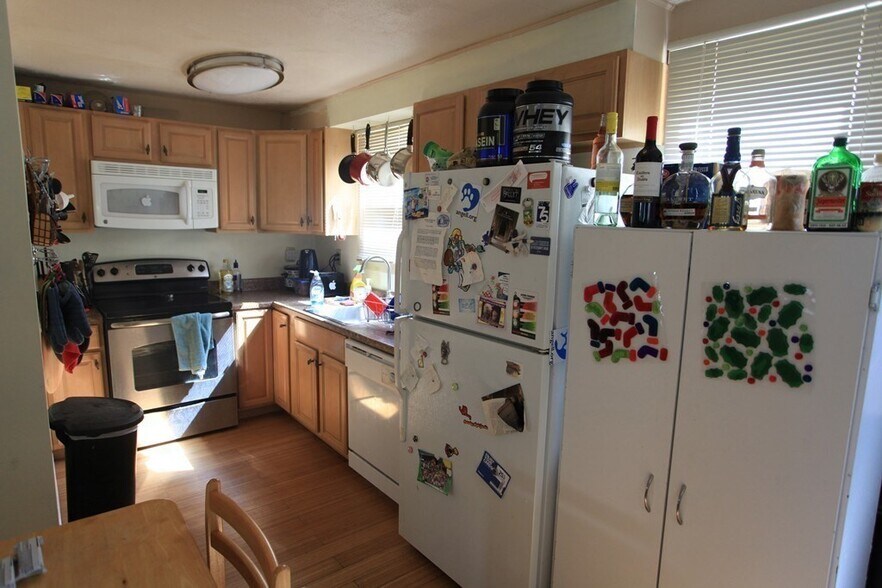 Building Photo - 41 Ashford St