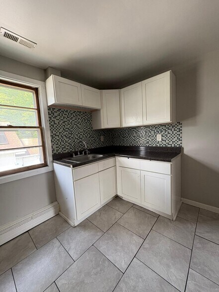 Building Photo - 93 Wharton Pl