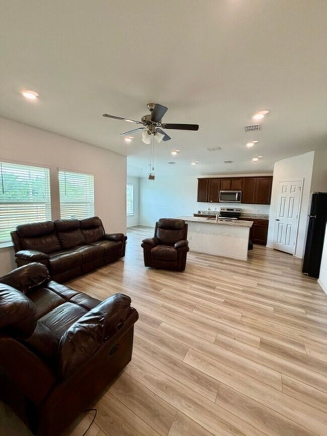 Building Photo - 12516 Tarres Ct.